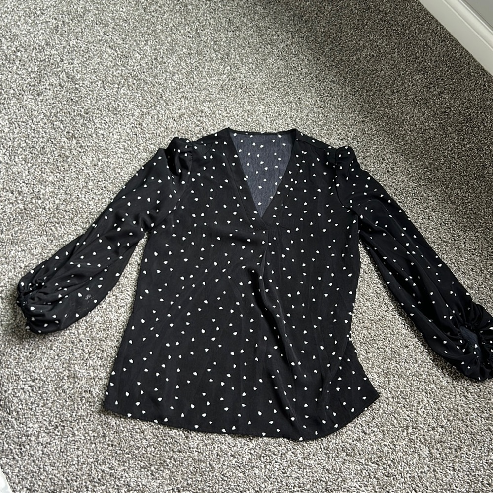 Black top with white heart detail long sleeve tunic women’s size small